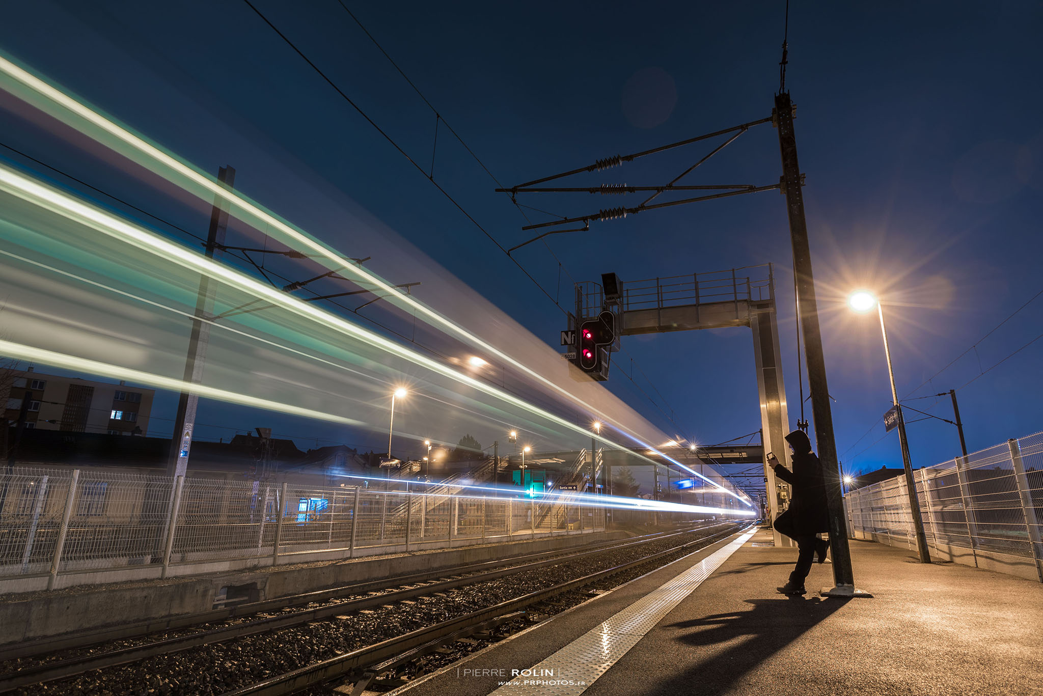 Pose longue en gare | Paysage de nuit © Pierre ROLIN - Photographe Nancy - Lorraine / Grand Est