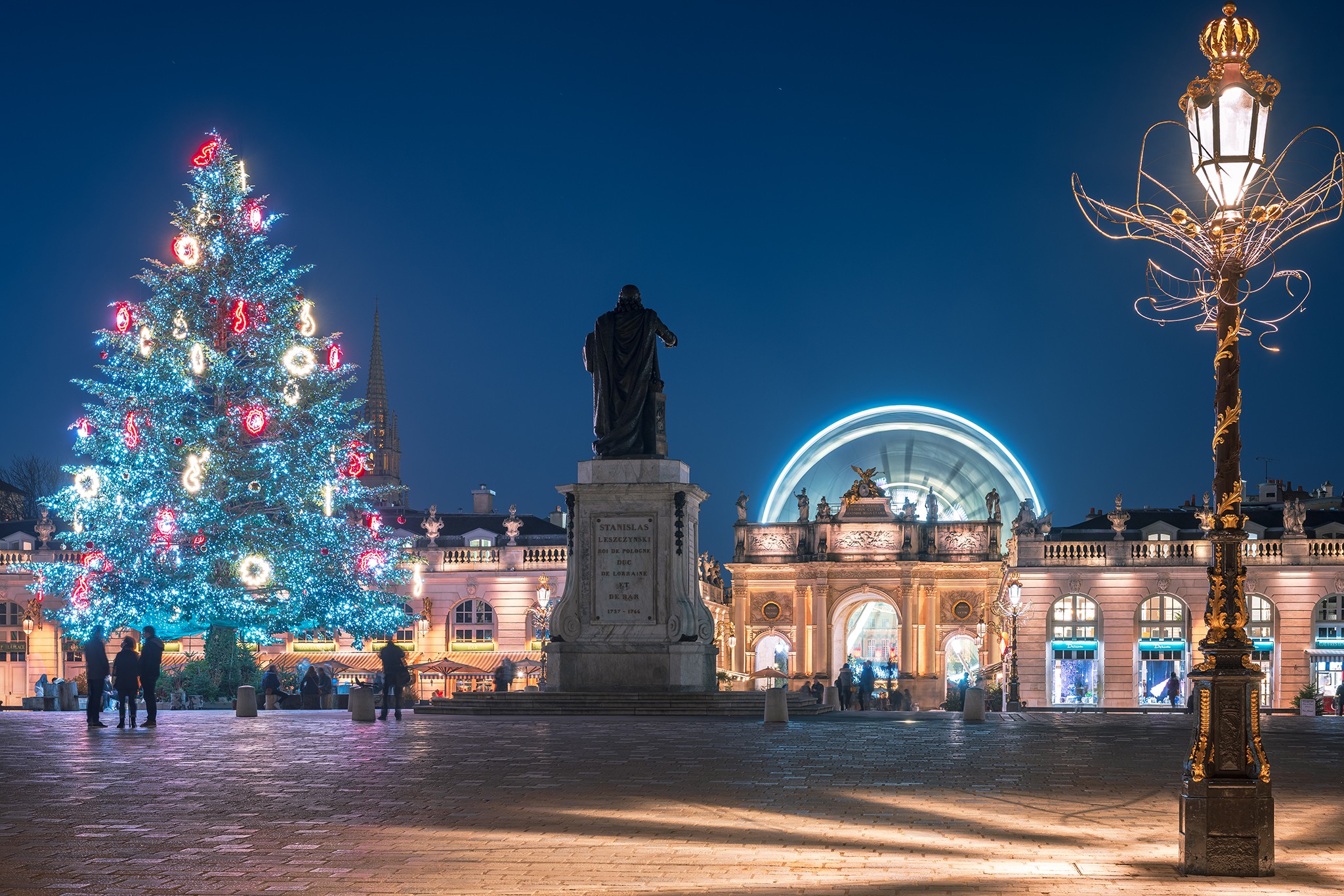Sapin et lumières à l'heure bleue Place Stanislas | Nancy © Pierre ROLIN - Photographe Nancy - Lorraine / Grand Est